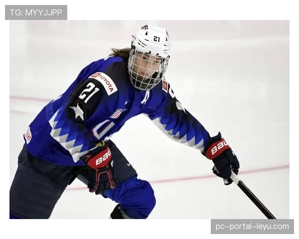 世界女子冰球锦标赛：加拿大队加时金球绝杀美国，成功卫冕